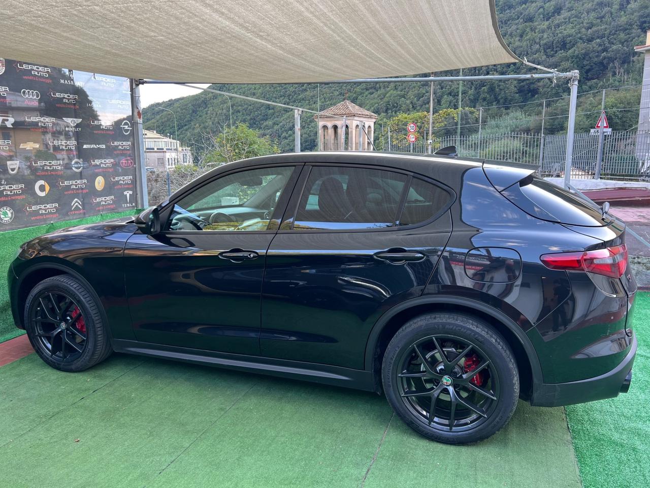 Alfa Romeo Stelvio 190 CV Q4 SPRINT Total Black Full