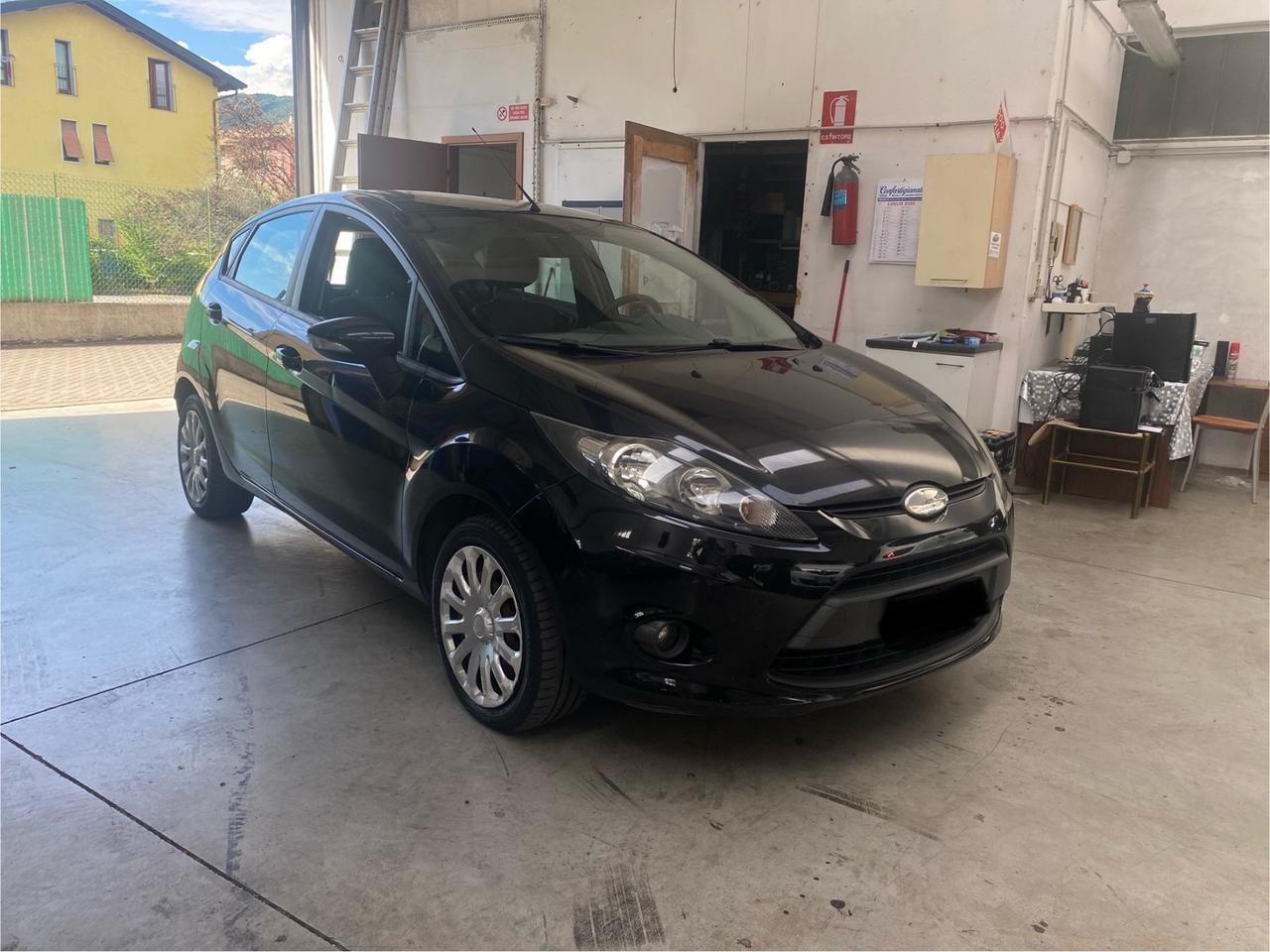 Ford Fiesta 1.4 5 porte Bz.- GPL Titanium