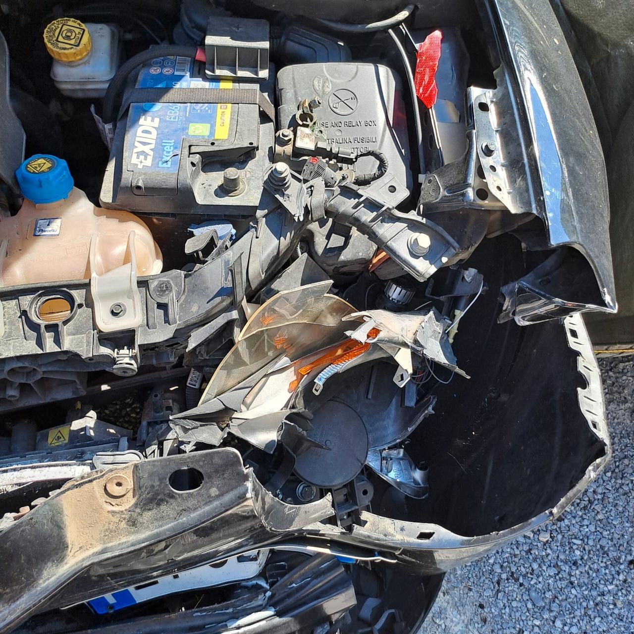 Alfa Mito 1.3 Mjet incidentata x ricambi