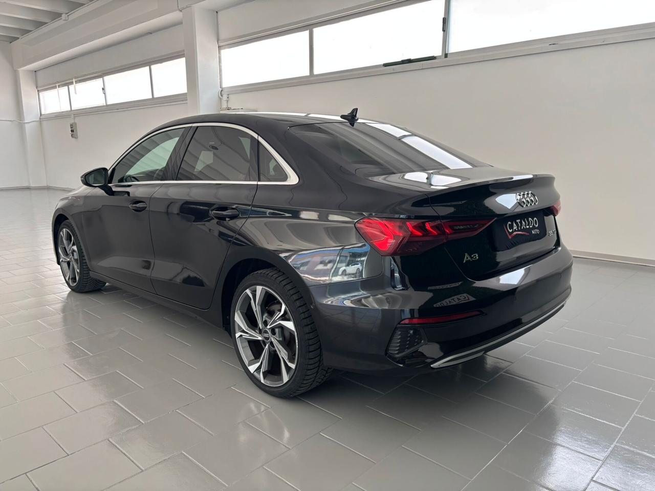 Audi A3 Sedan 35 TDI S tronic line edition