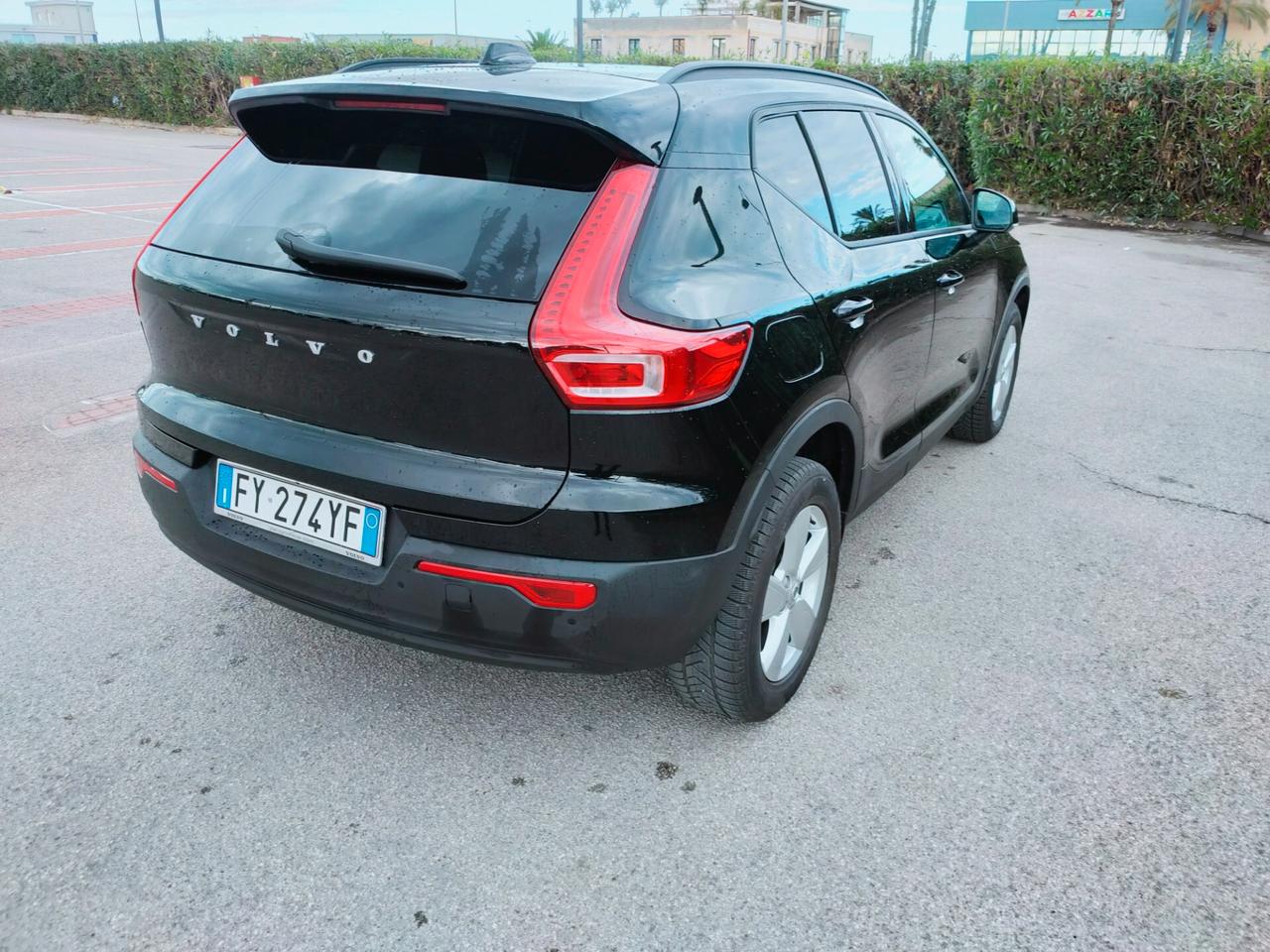 Volvo XC40 D3 Business Plus +RETROCAMERA