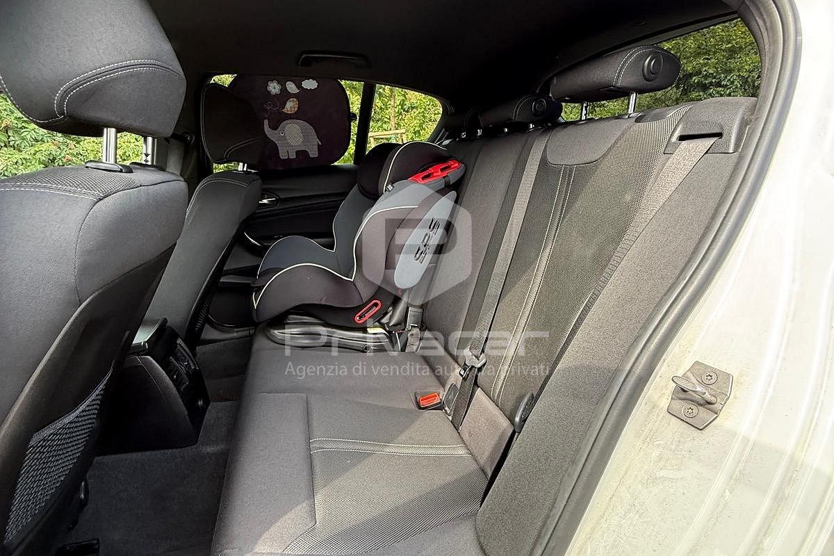 BMW 116i 5p. Advantage