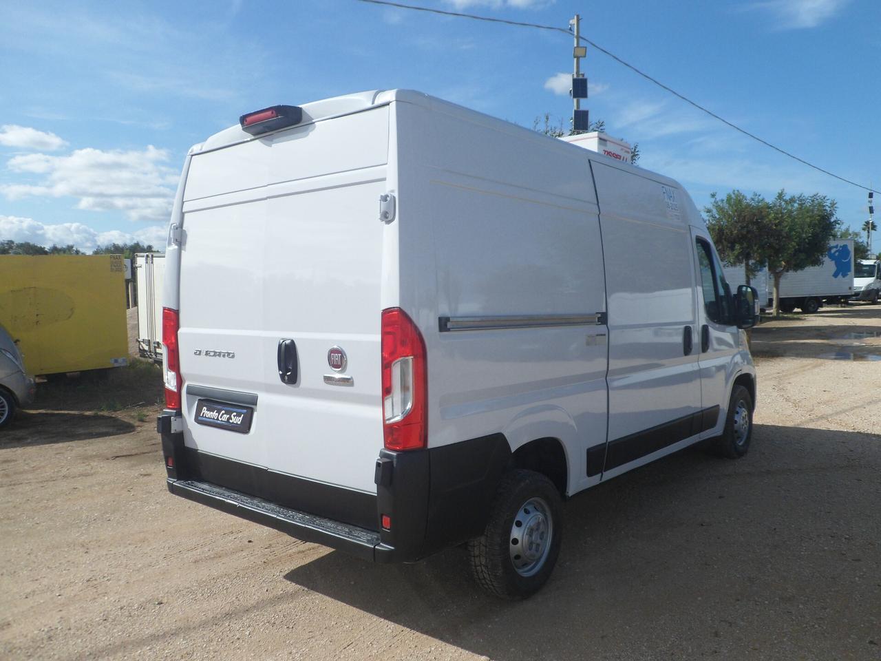 Fiat Ducato furgone medio frigo coibentato