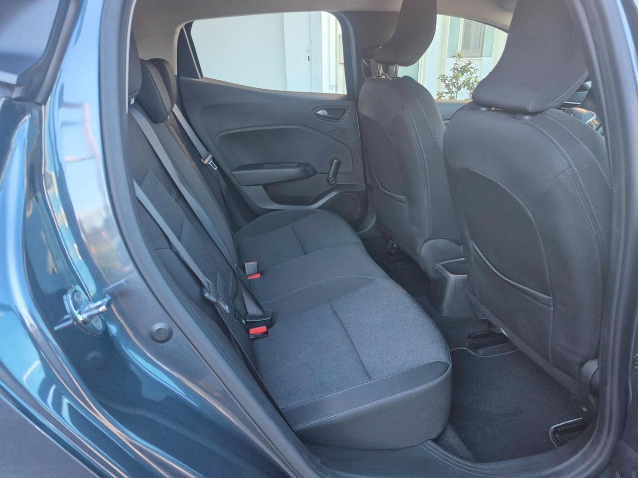 Renault Clio TCe 90 CV 5 porte IVA ESPOSTA