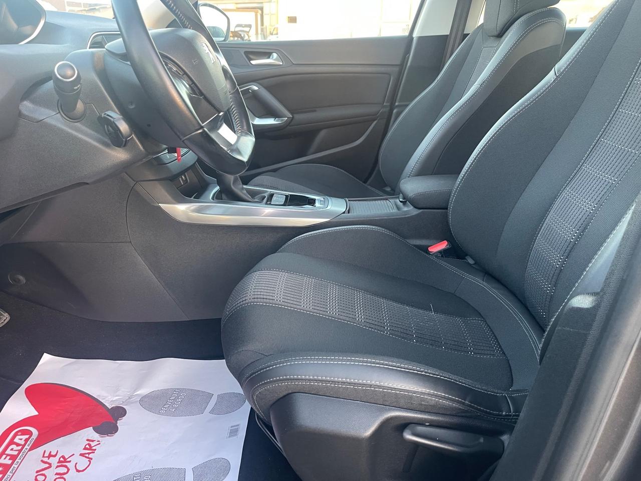 PEUGEOT 308 1.6 HDI 120CV BERLINA FULL LED MY18