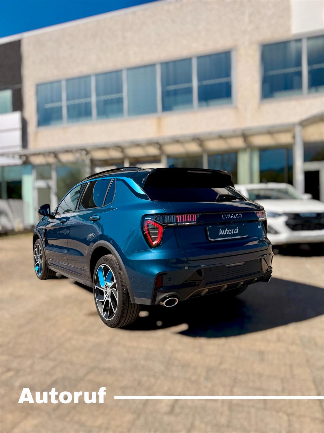 Lynk&Co 01- 1.5 Plug in Hybrid 261 CV 2023 BLU