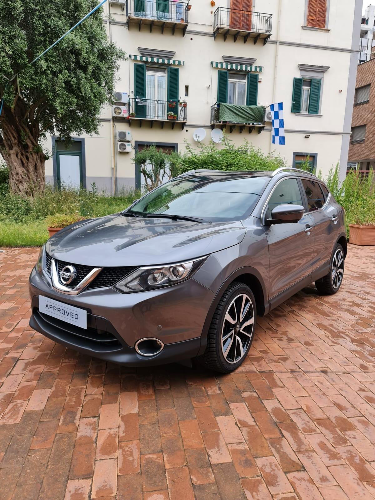 Nissan Qashqai 1.6 dCi 2WD TEKNA Tetto PANORAMICO PELLE CERCHI IN LEGA 19" 4 TELECAMERE FULL LED