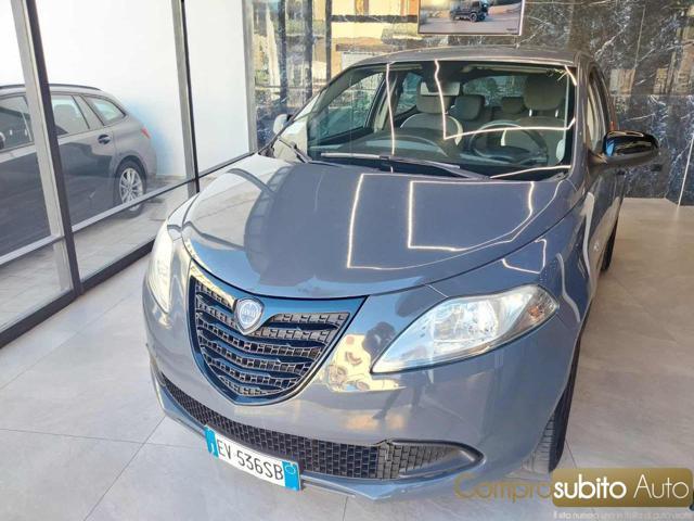 LANCIA Ypsilon 1.2 69 CV 5 porte Gold