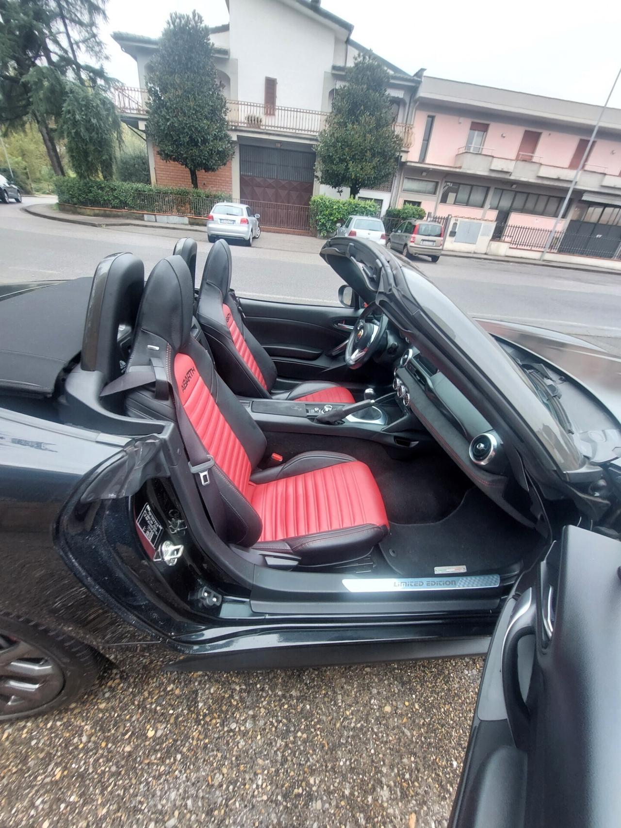 Abarth 124 Spider Scorpione