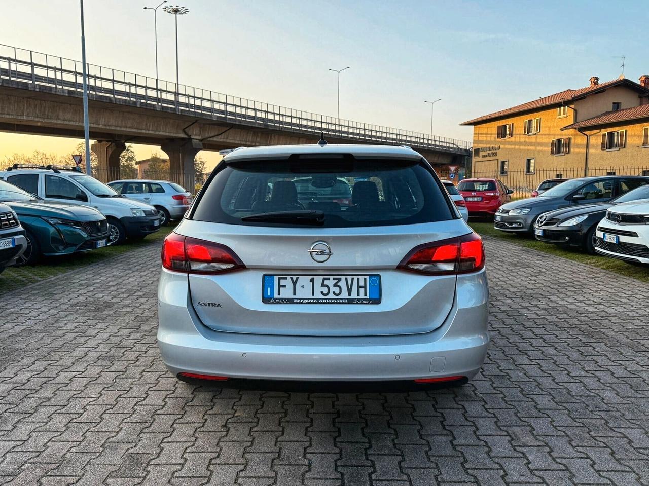 Opel Astra 1.6 CDTi 136CV aut. Sports Tourer Innovation NAVIGA CRUISE SENSORI PDC