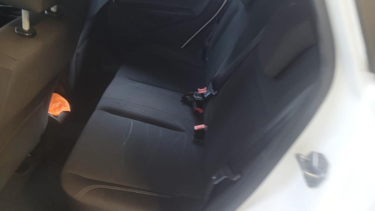 Ford Fiesta 1.5 TDCi. AUTOCARRO CON I POSTI