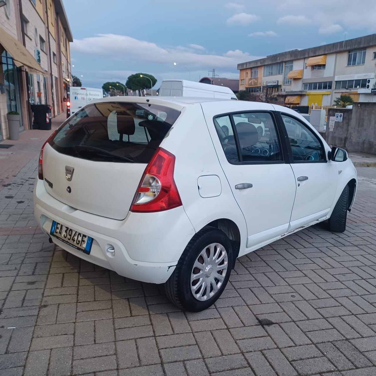 ECONOMICA SANDERO 1.4 GPL DI FABBRICA