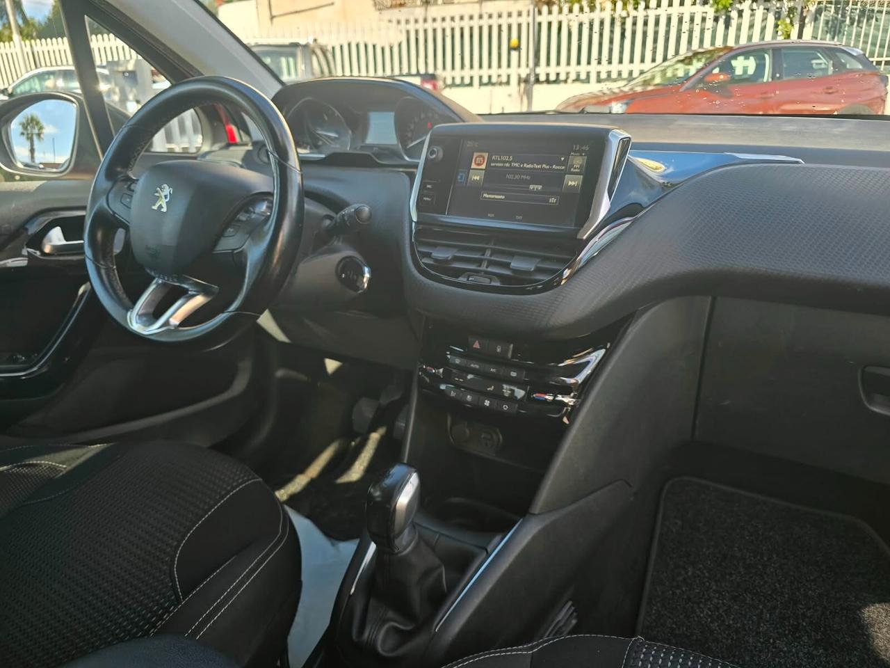 Peugeot 208 BlueHDi 75 5 porte Allure