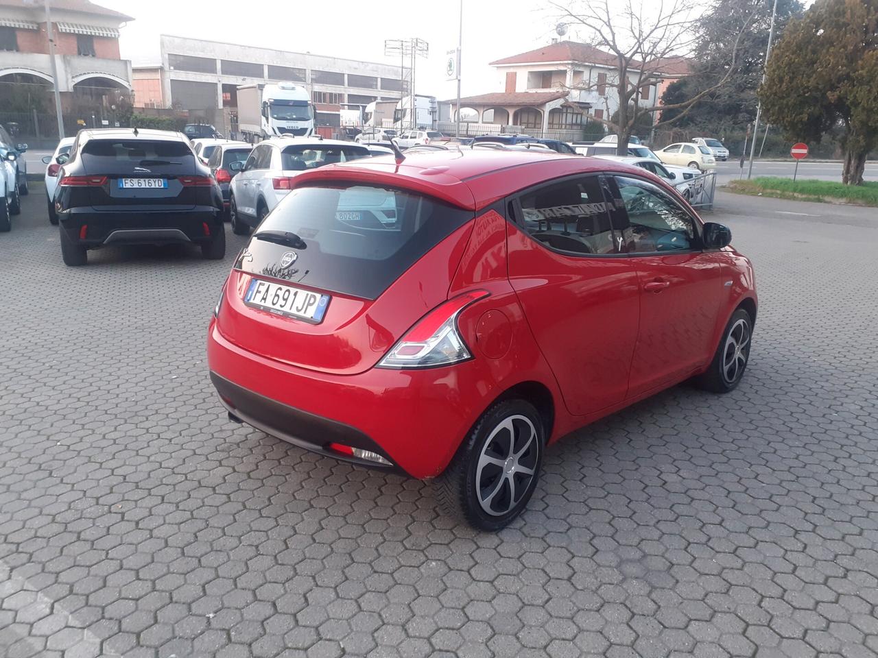 Lancia Ypsilon 1.2 69 CV