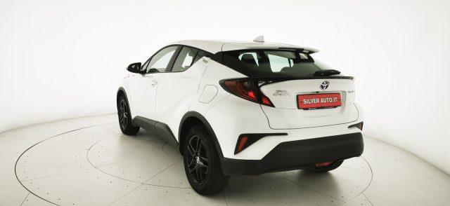 TOYOTA C-HR 1.8 Hybrid E-CVT Business