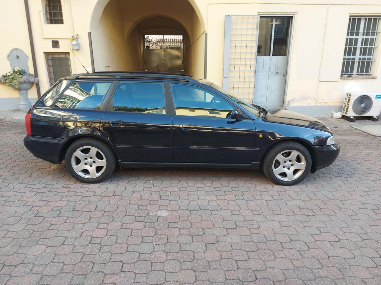 Audi A4 1.8 Turbo Quattro 180 cv gpl avant