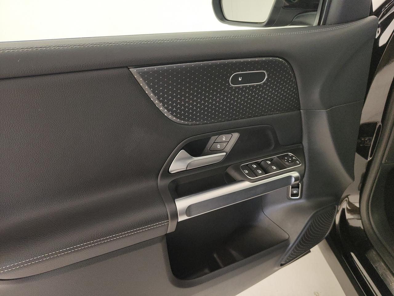 Mercedes-Benz GLB 180 d Progressive Advanced auto