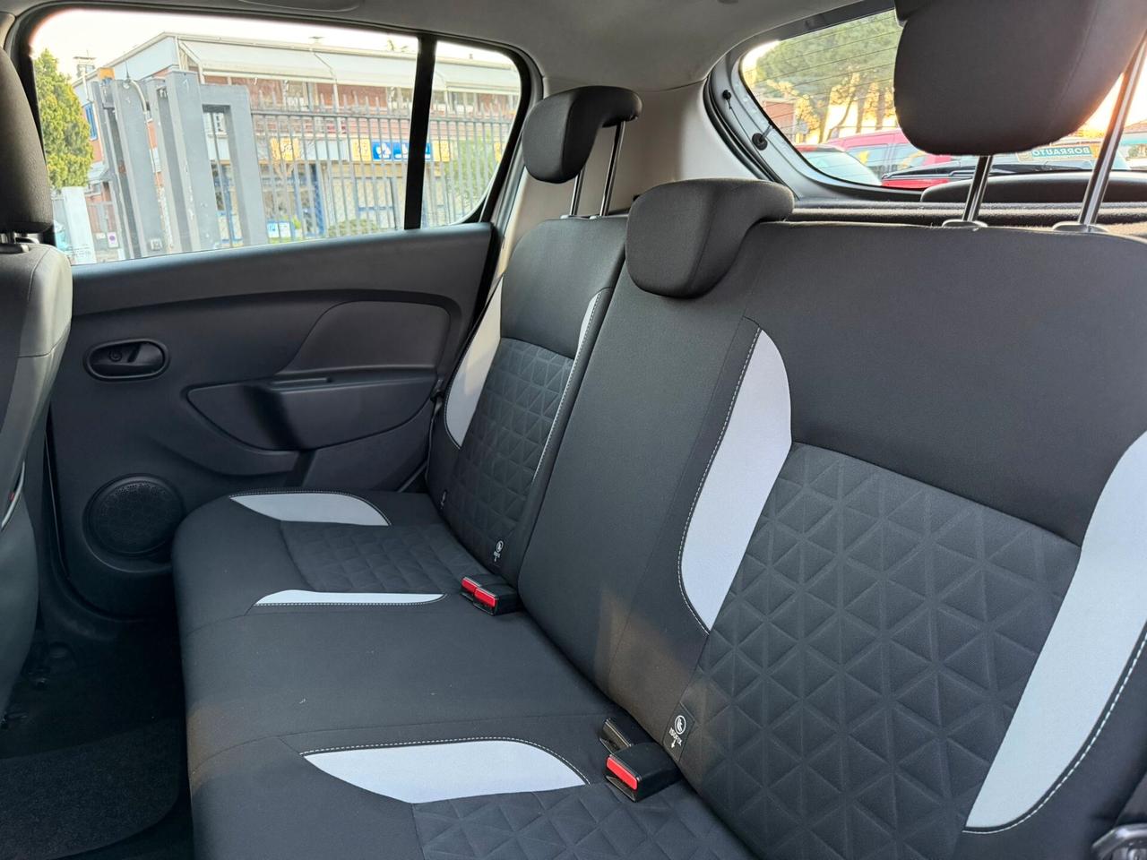 Dacia Sandero 0.9 TCe 90CV Lauréate Solo 64000 KM