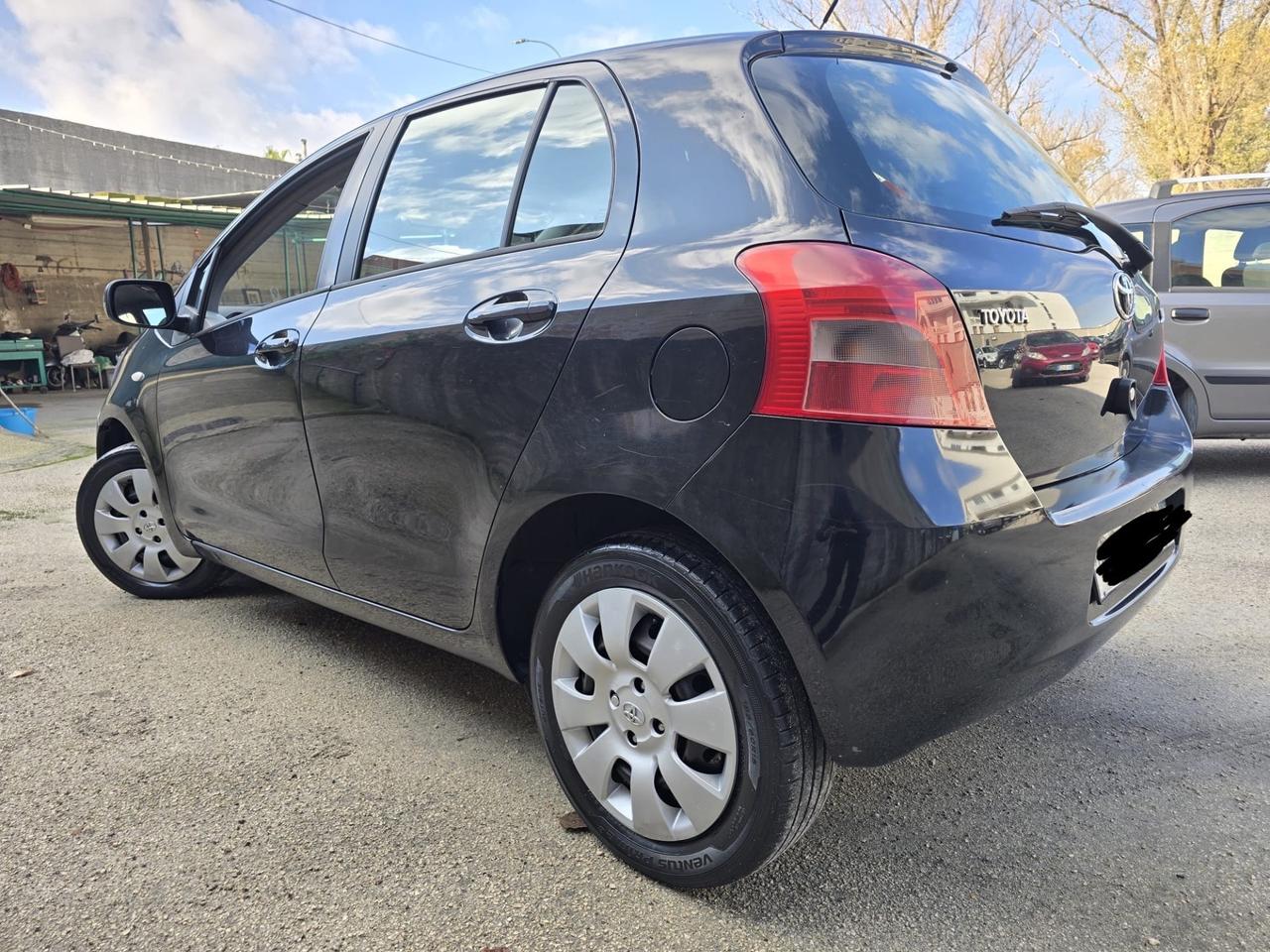 Toyota Yaris 1.0 5 porte anno 2008