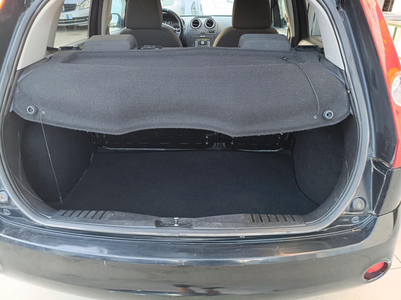 Ford Fiesta 1.2 16V 5p. Ghia