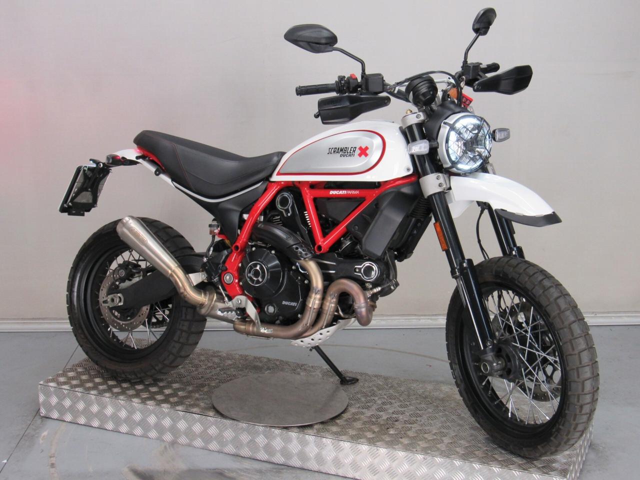 Ducati Scrambler 800 DESERT SLED