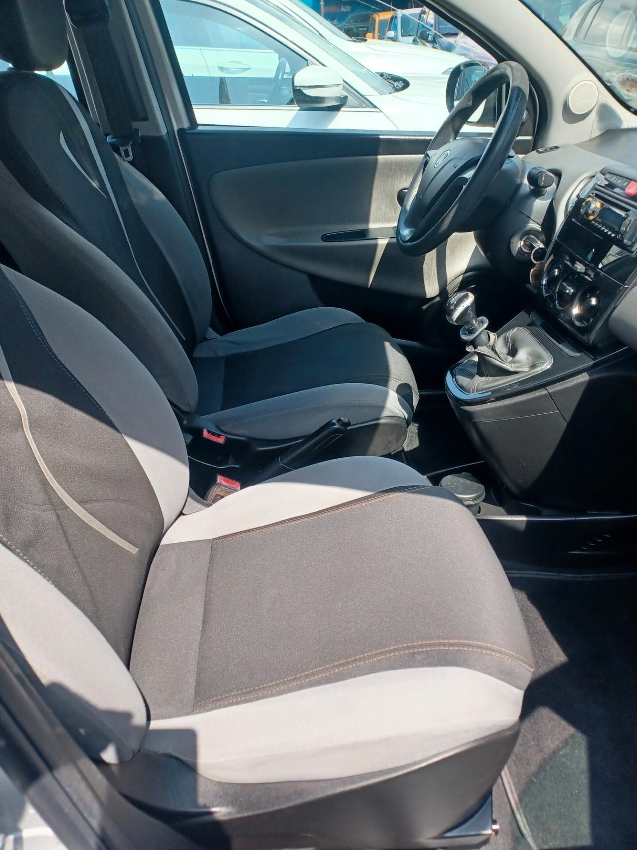 Lancia Ypsilon 1.2 GPL DELLA CASA ANNO 2012