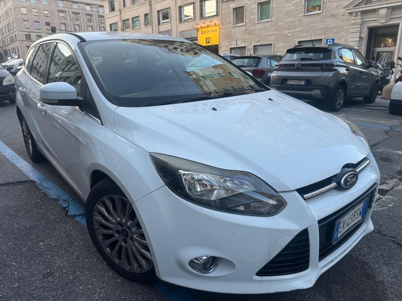 Ford Focus diesel automatica euro5 - 2011 perfetta