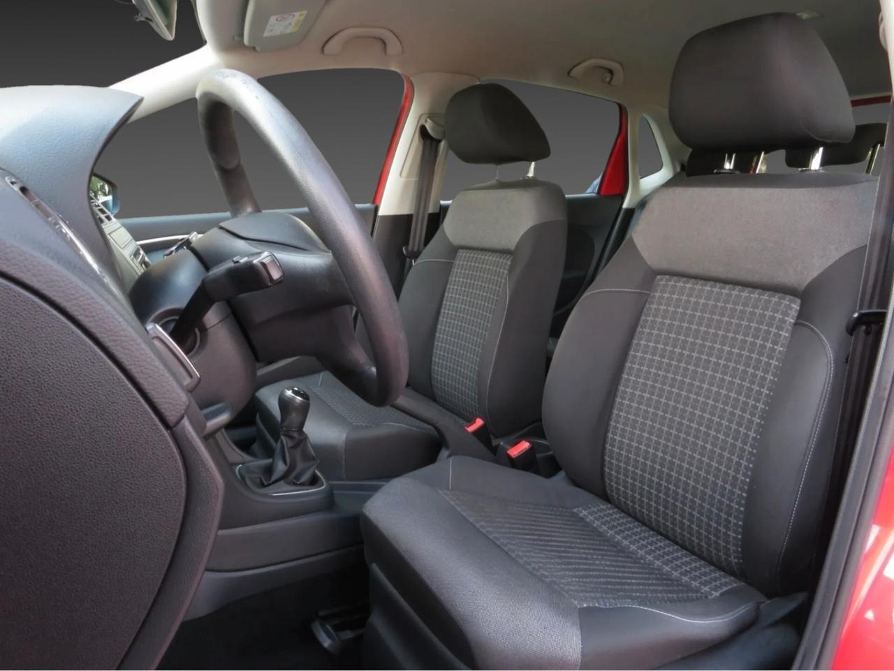 Volkswagen Polo 5p 1.0 Comfortline 75cv. sensori ant/post-bluetooth