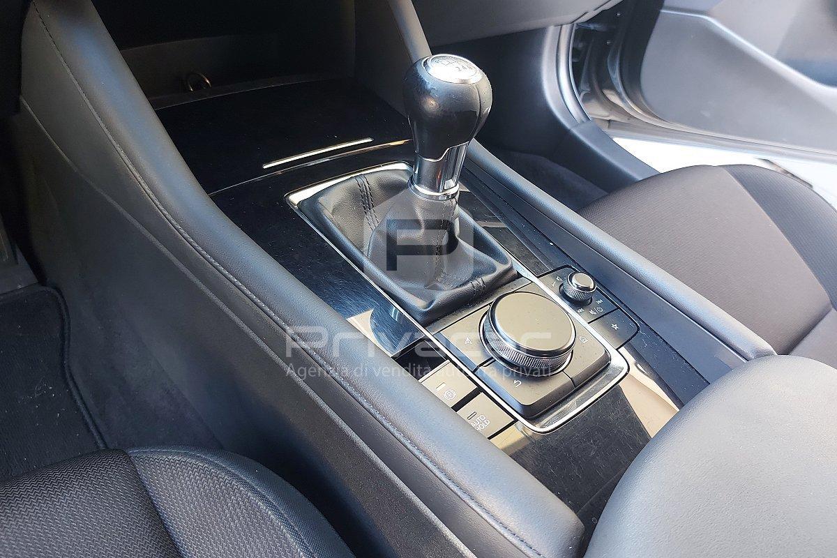 MAZDA Mazda3 1.8L Skyactiv-D Exceed