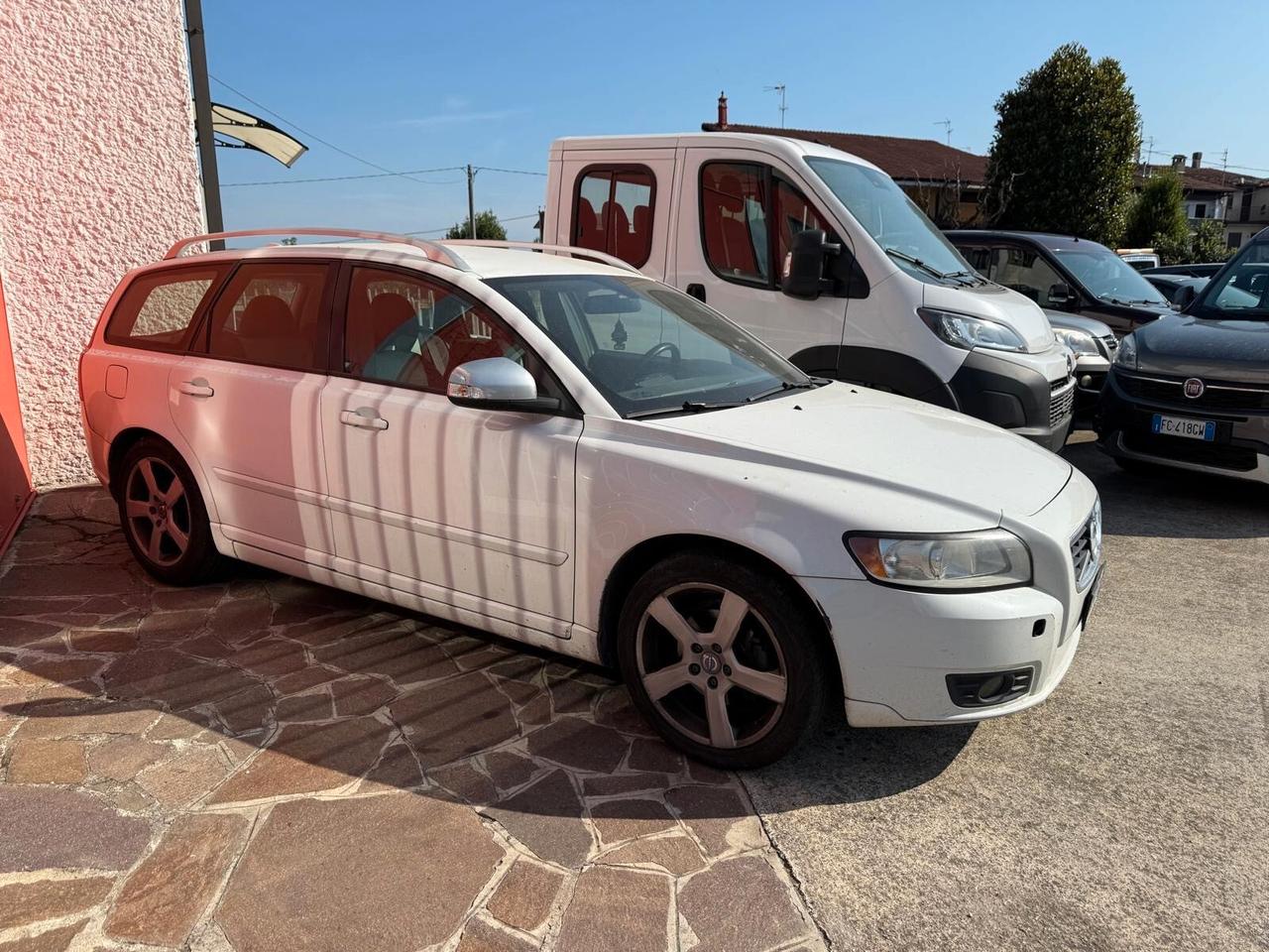 Volvo V50 D2 R-design NEOPATENTATI