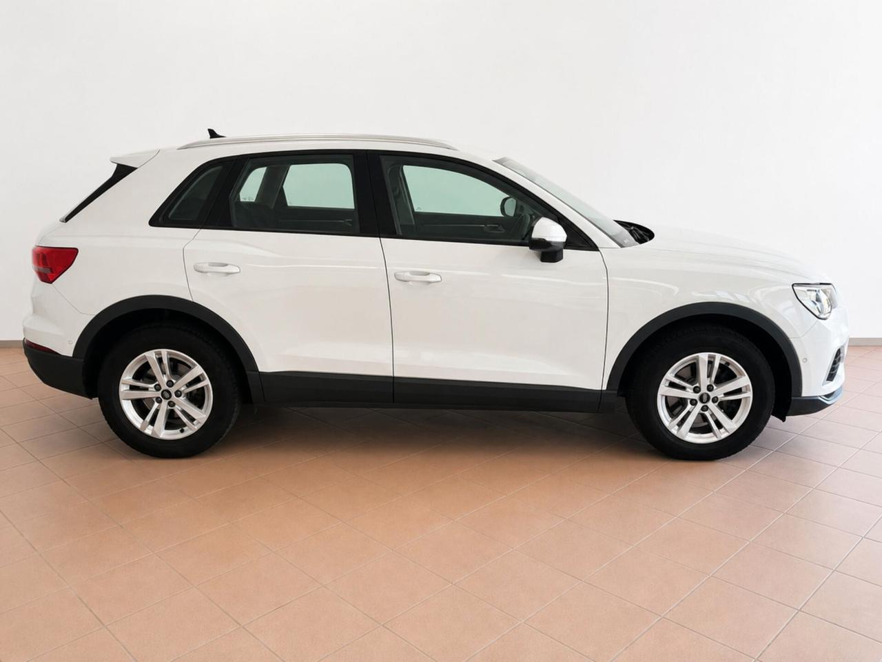 Audi Q3 35 TDI S tronic Business