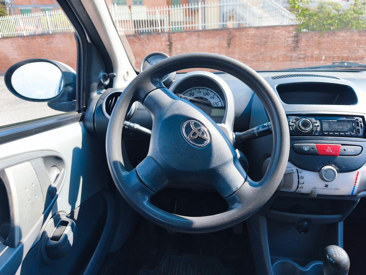 Toyota Aygo 1.0 12V VVT-i 5 porte Sol