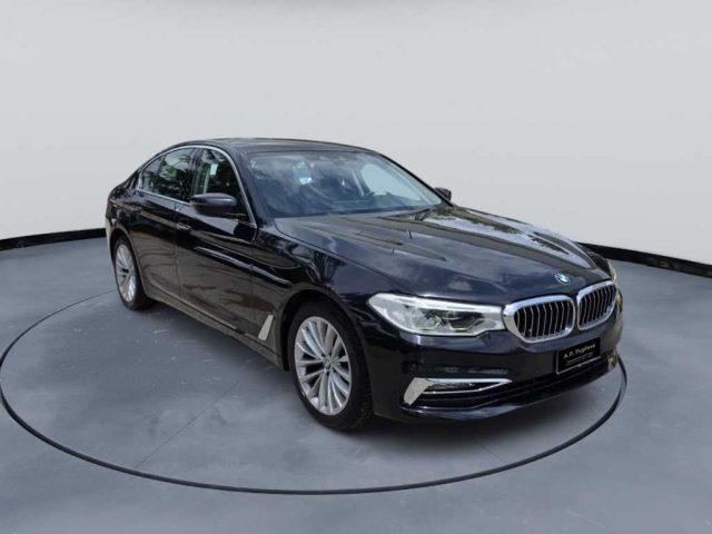 BMW 520 Serie 5(G30/31/F90) - d Luxury