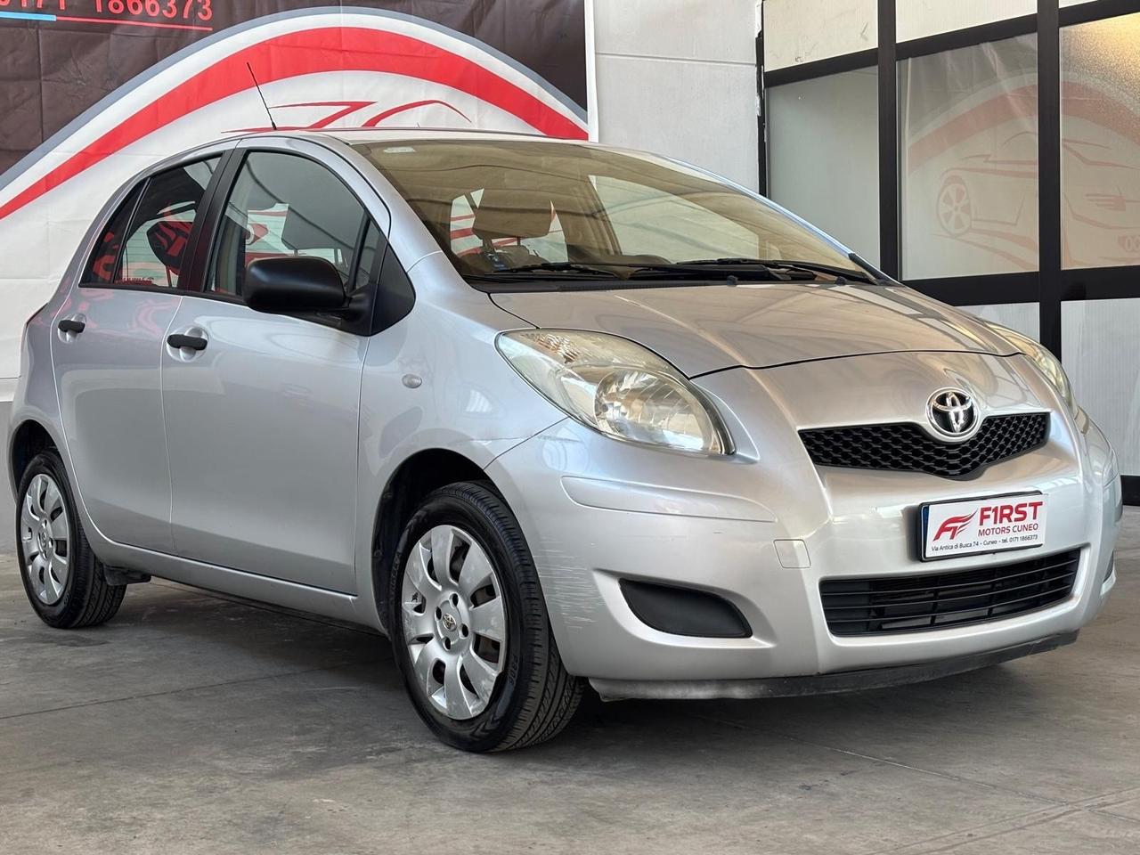 Toyota Yaris 1.0 5P Luxury pack