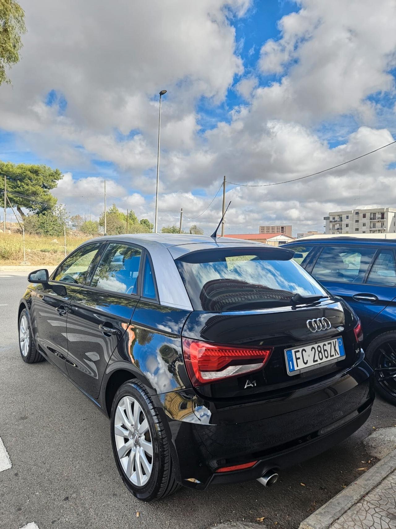 Audi A1 5porte Bicolor SPB 1.6 TDI 115cv FULL