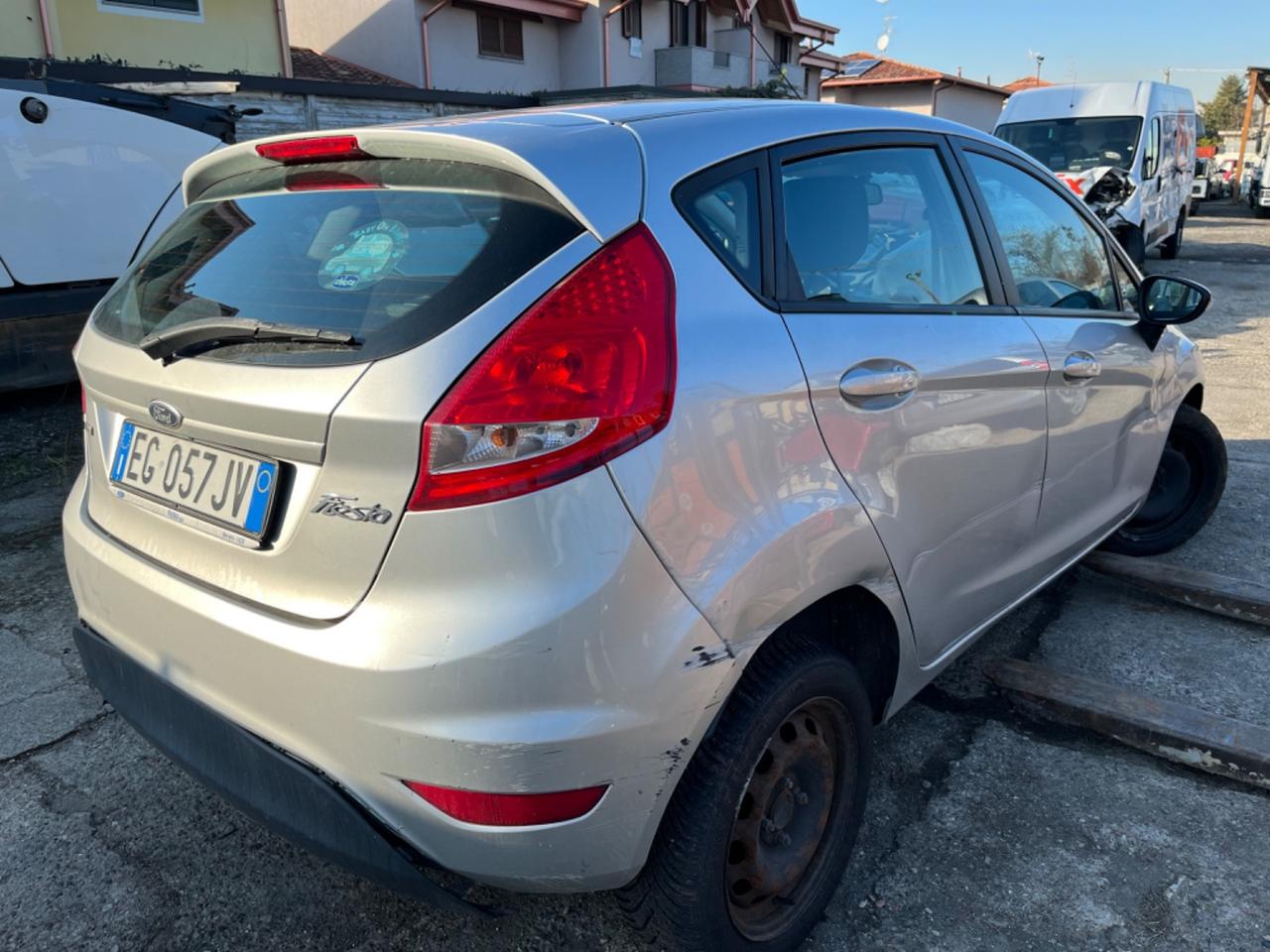 Ford Fiesta 1.4 TDCi 5p. 2011 incidentata