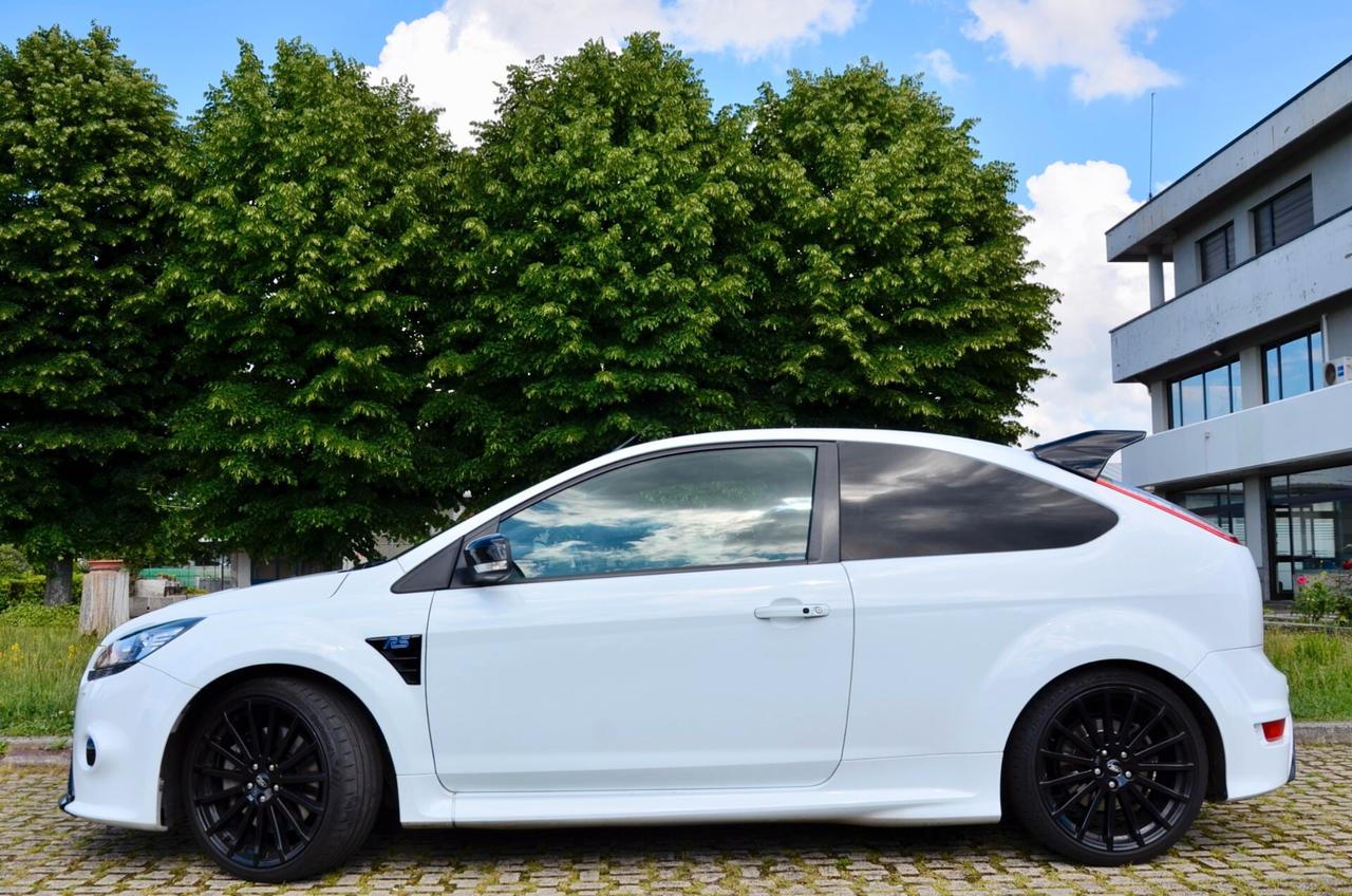 FORD FOCUS 3p 2.5t RS 305cv, UNICOPROPRIETARIO, UFF ITALIANA, TENUTA DA AMATORE, PERMUTE