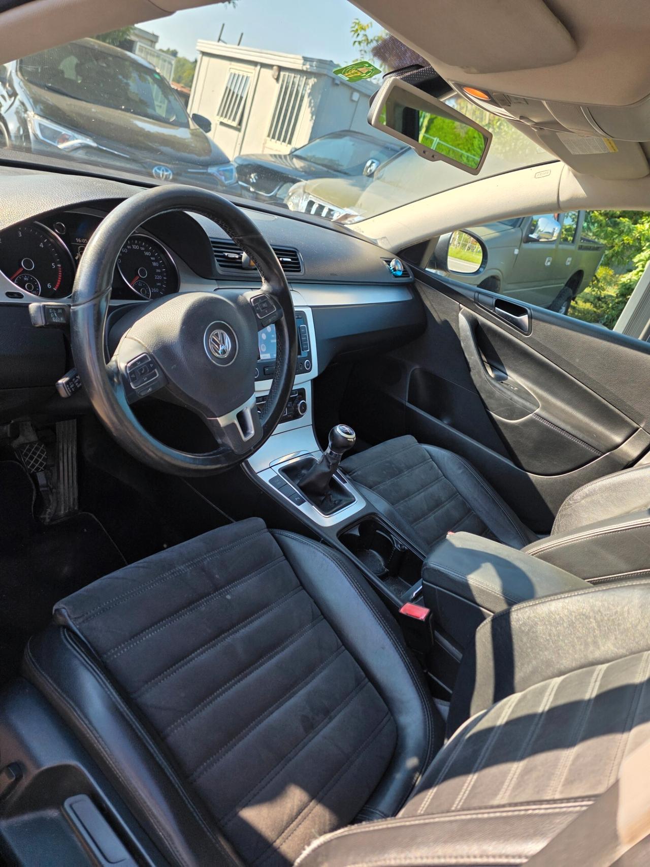 Volkswagen Passat 2.0 TDI DPF Var. Highline