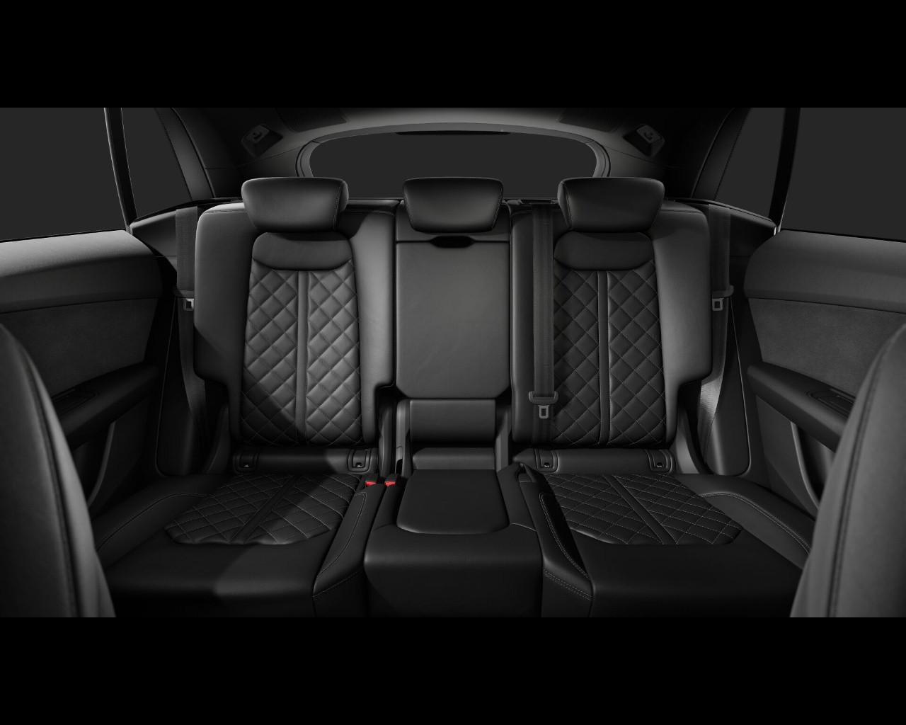 AUDI Audi Q8 SUV S line edition TFSI e quattro 290 kW tiptronic