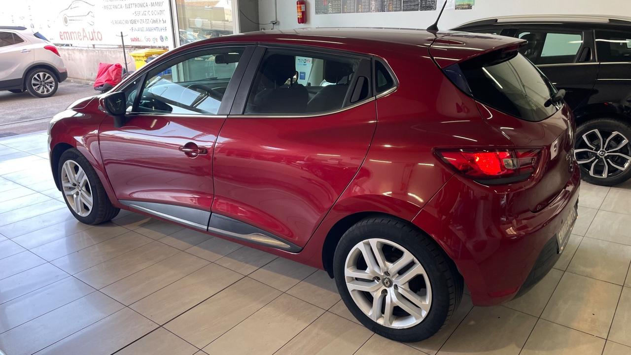 Renault Clio 1.2 75CV 5 porte Zen