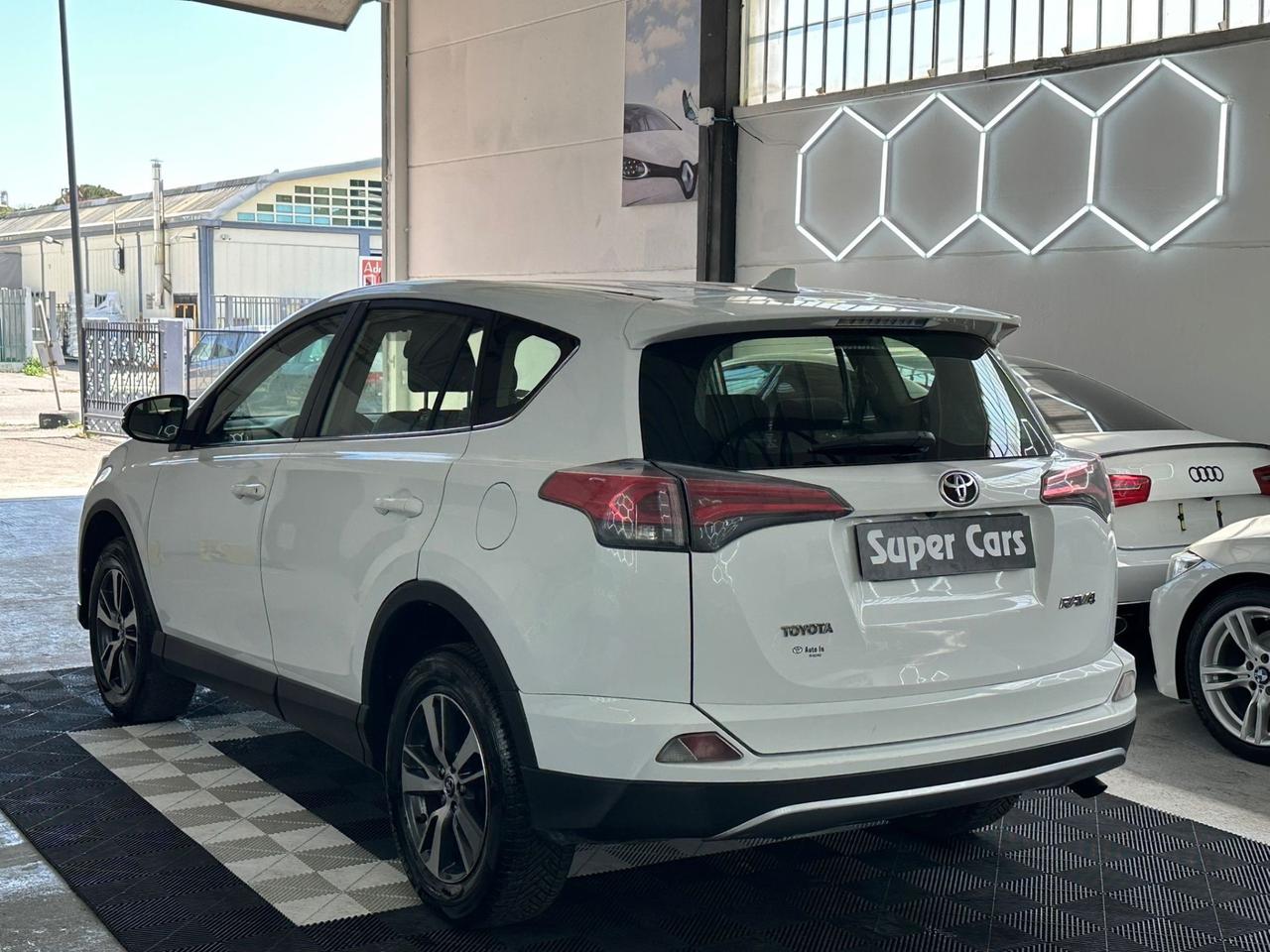 Toyota RAV 4 RAV4 2.0 D-4D 2WD Active