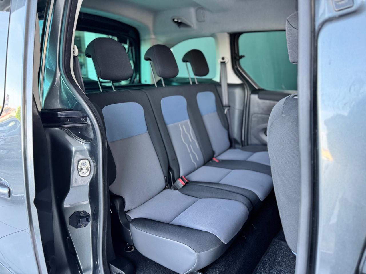 Peugeot Partner Tepee BlueHDi 100 Outdoor