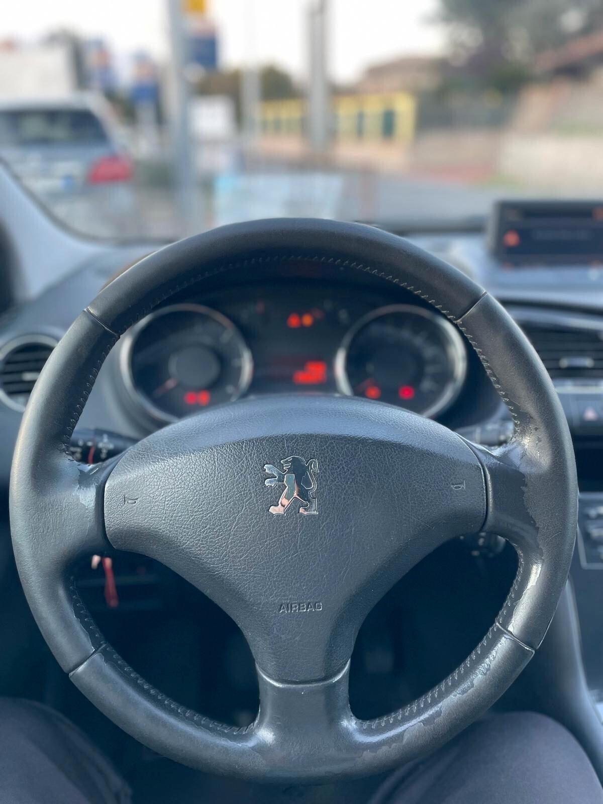 Peugeot 3008 1.6 HDi 110CV Premium