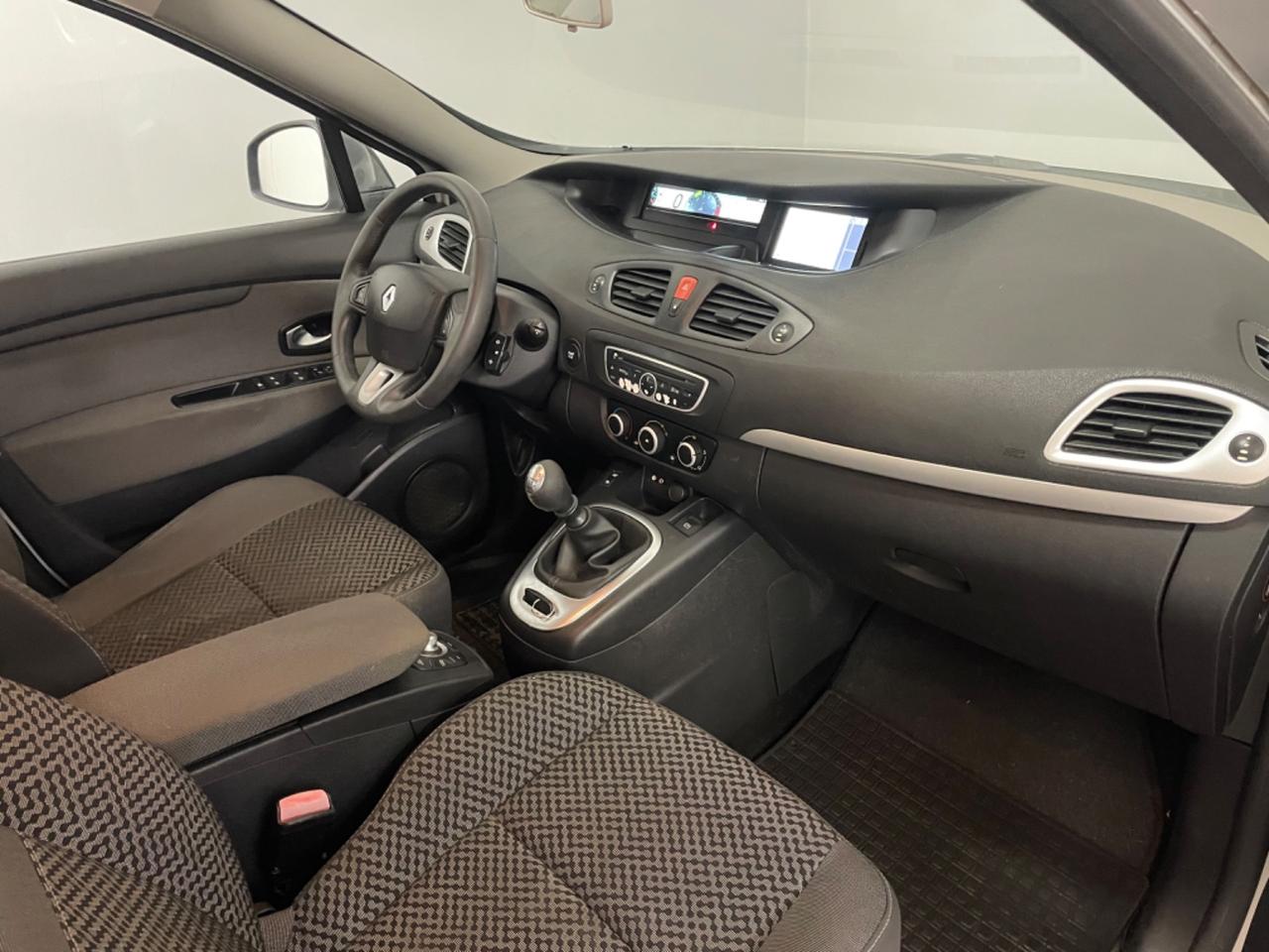 Renault Scenic Scénic 1.6 GPL Attractive Navi