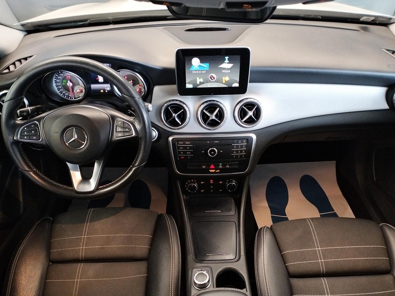 Mercedes-benz GLA 200 d Automatic Sport - NEOPATENTATI