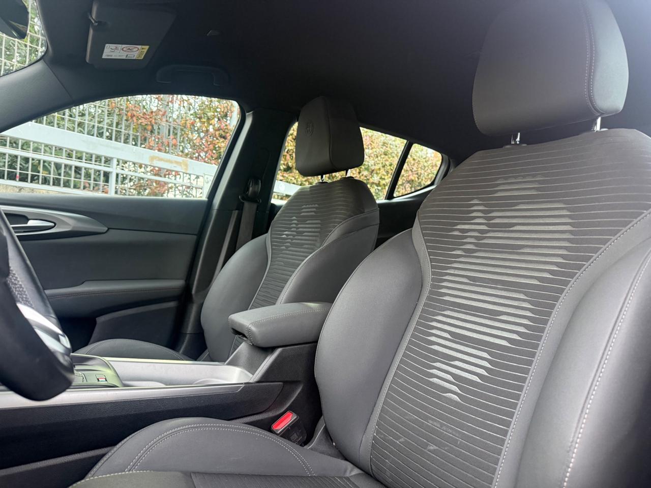 Alfa Romeo Tonale 1.5 130 CV MHEV TCT7 SPRINT + GARANTITA