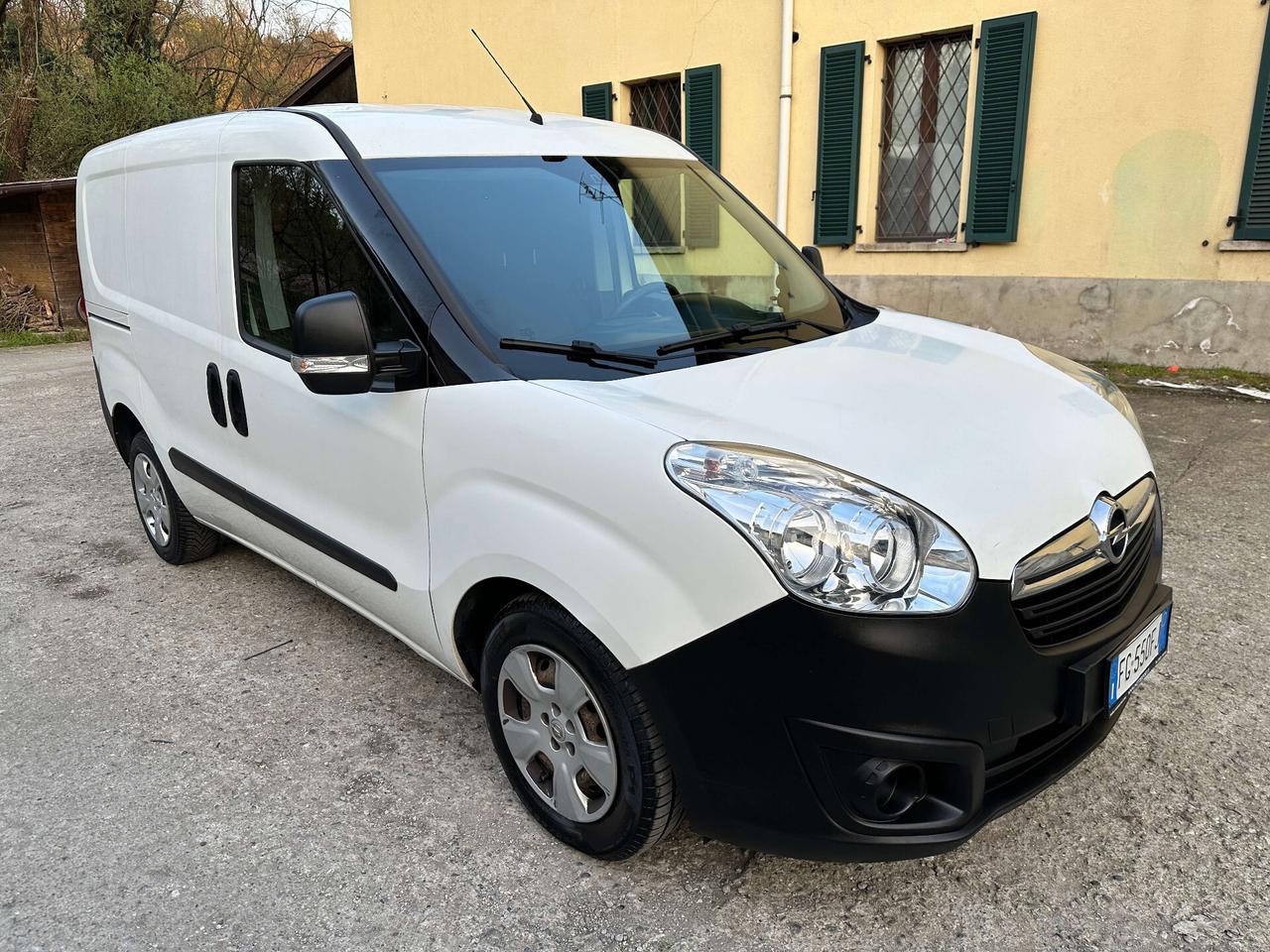 Opel Combo 1.6 CDTi 105CV