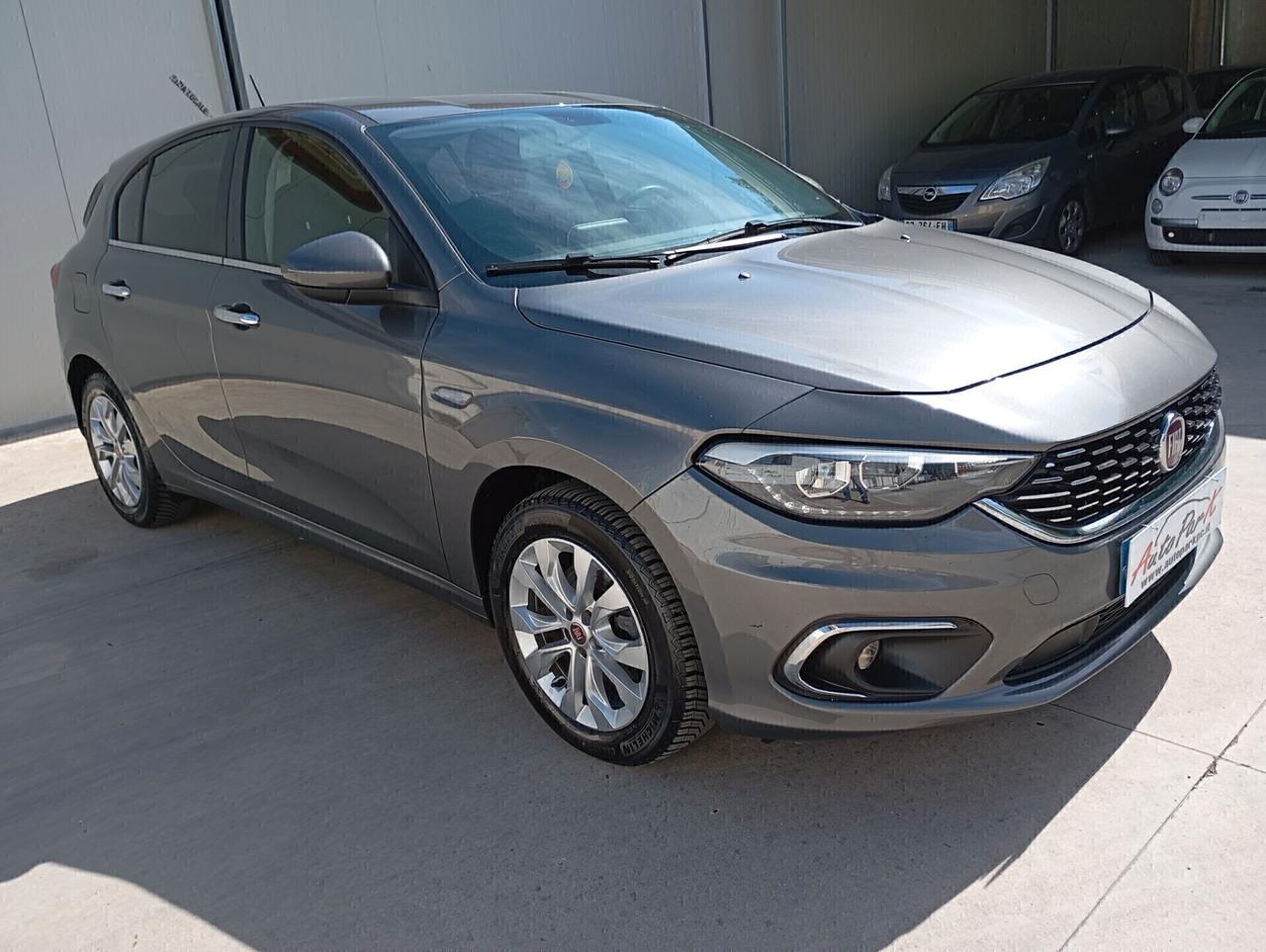 Fiat Tipo 5P 1.6 Multijet Lounge Aut.