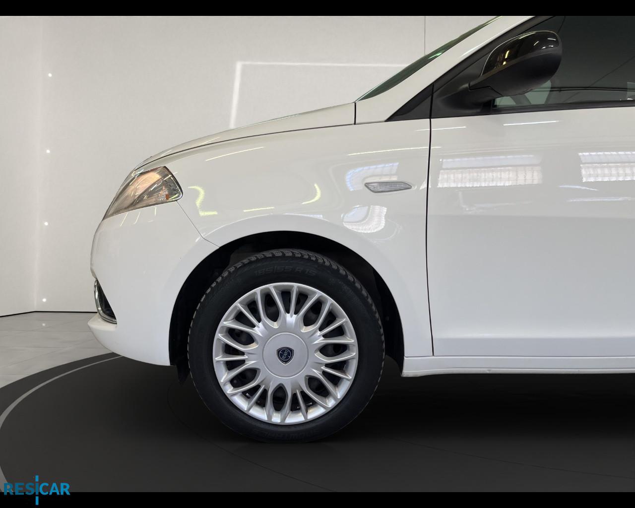 LANCIA Ypsilon 1.2 Gold ecochic Gpl 69cv IDONEA NEOPATENTATO