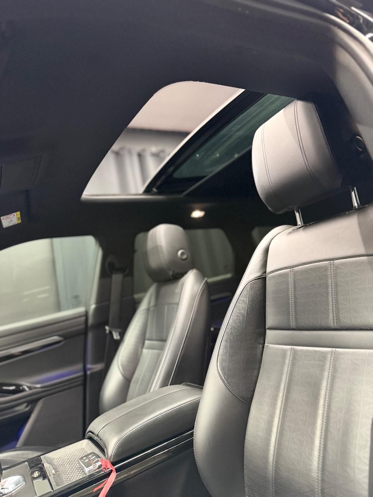 Land Rover Evoque 2.0D I4 240 CV AWD Auto R-Dynamic HSE